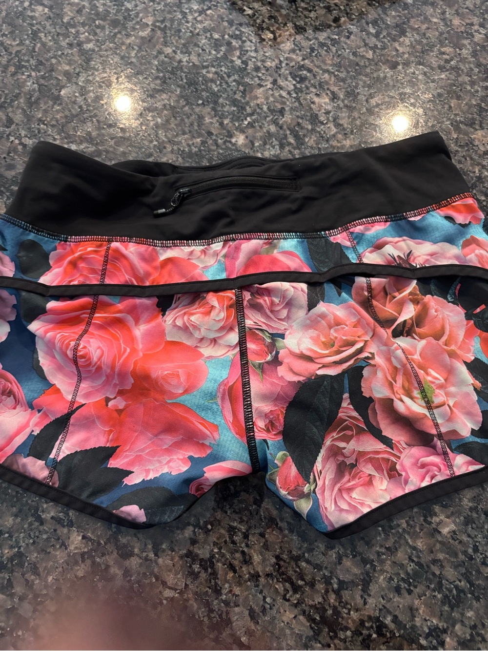 lululemon athletica Black Waist Floral Overlay speed Shorts - Picture 2 of 4